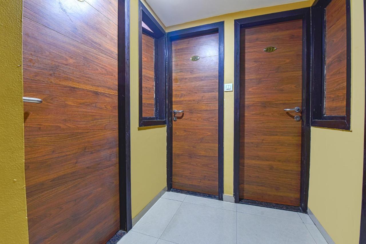Hotel RB Residency Surat Exterior foto